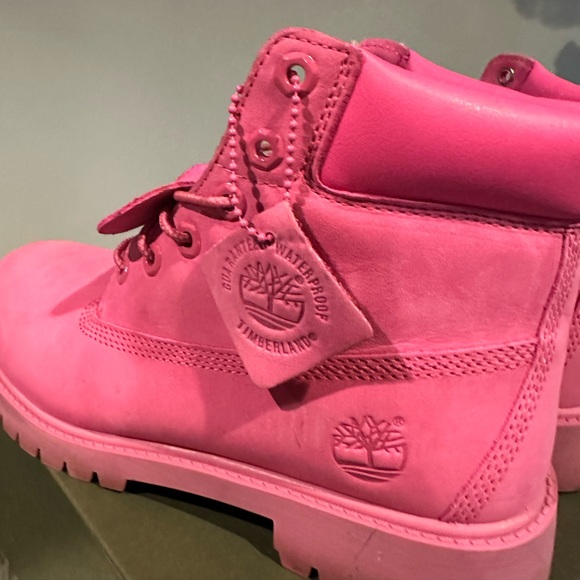 Pink Timberlands - Picture 3 of 3